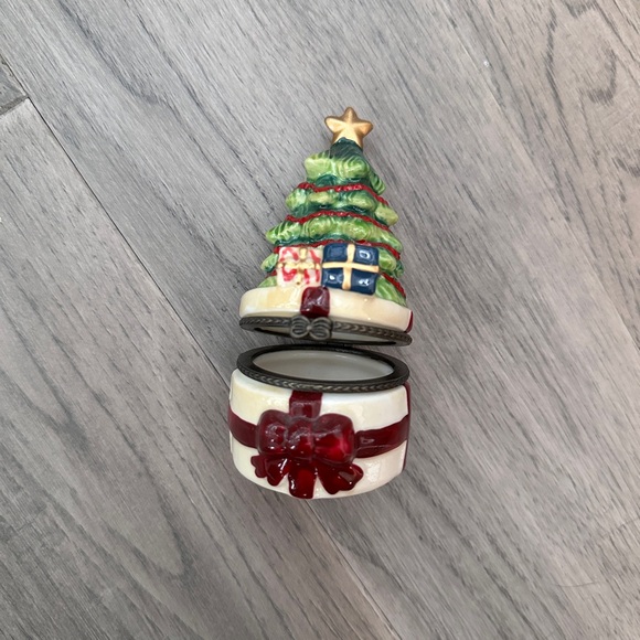Ceramic Christmas ornament holiday jewellery box - Picture 4 of 5